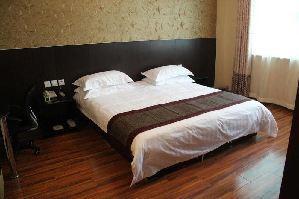 شي نان Super 8 Hotel المظهر الخارجي الصورة