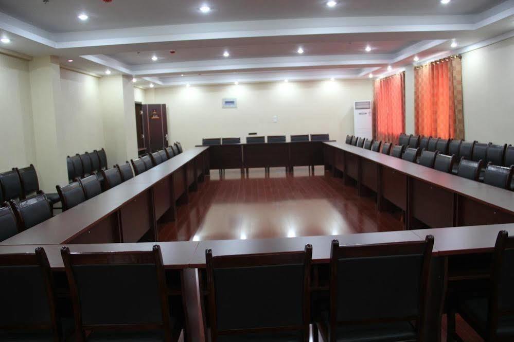 شي نان Super 8 Hotel المظهر الخارجي الصورة